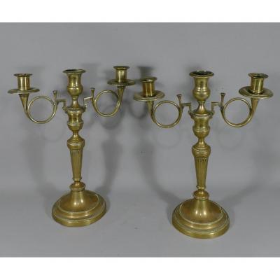 Paire De Chandeliers Louis XVI Cors De Chasse En Bronze, époque XVIII ème Siècle