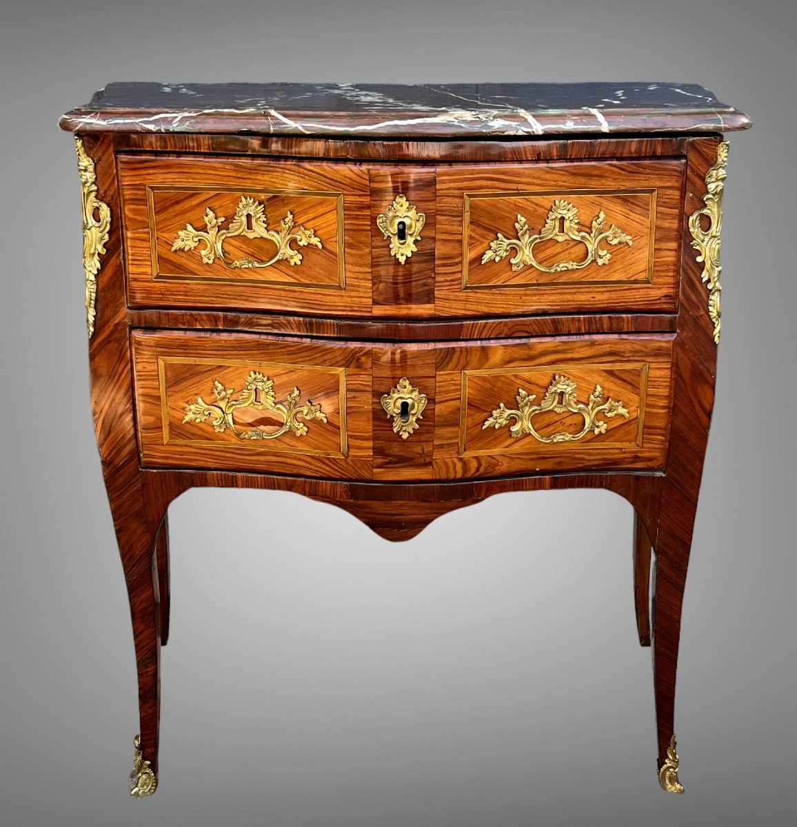 Commode Galbée XVIIIe époque Louis XV Estampillée " Ellaume " En Marqueterie-photo-1