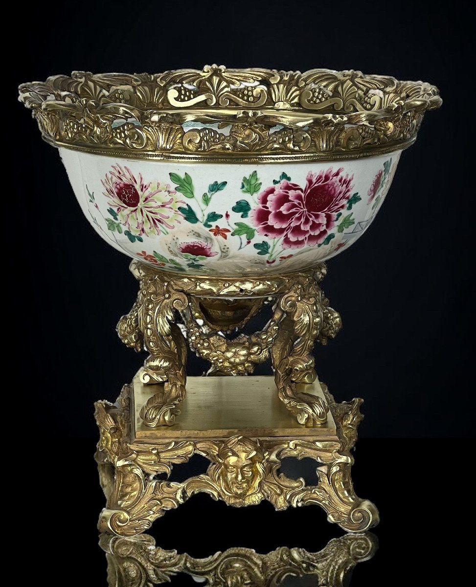 Grande Coupe Chinoise Du XVIIIe A Decor De Fleurs Ornée D Une Monture En Bronze-photo-2