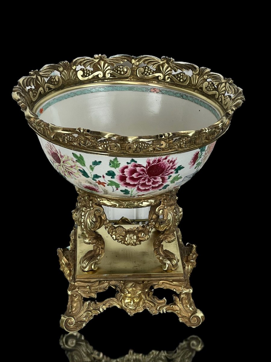 Grande Coupe Chinoise Du XVIIIe A Decor De Fleurs Ornée D Une Monture En Bronze-photo-4