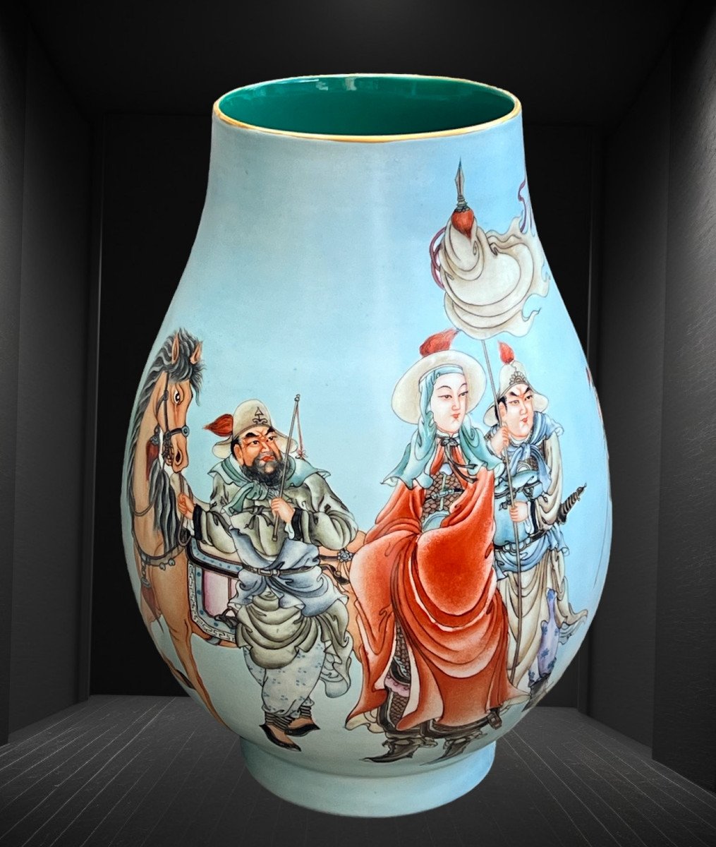 Large Baluster Vase In Chinese Porcelain With Polychrome Enameled Decor, 39 Cm-photo-2
