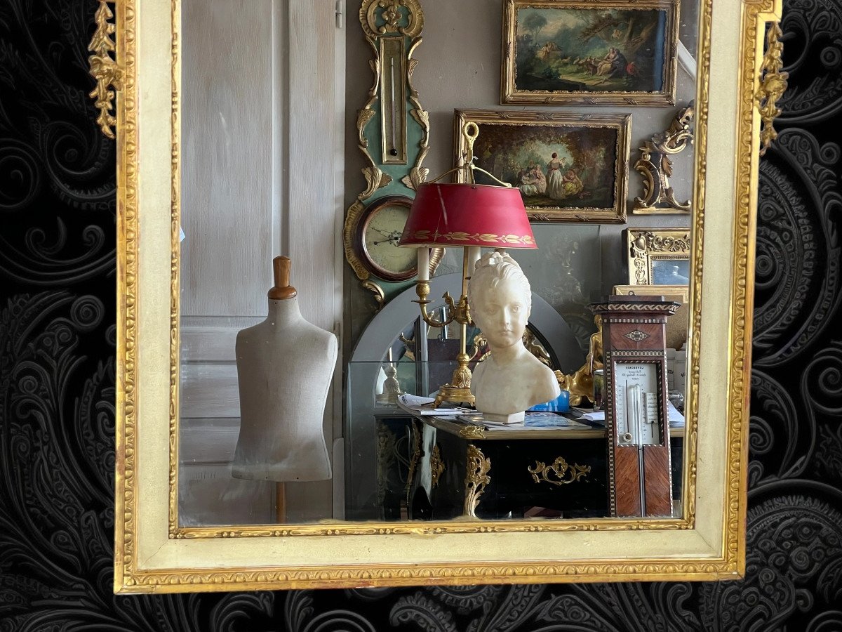 Antique Louis XVI Style Mirror In Lacquered Wood And Golden Stucco With Flower Decor-photo-3