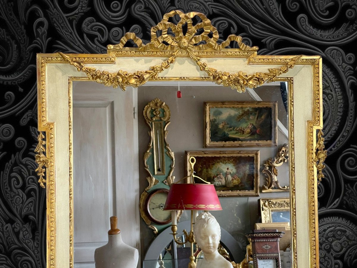 Miroir Ancien De Style Louis XVI En Bois Laqué Et Stuc Doré A Décor De Fleurs-photo-4