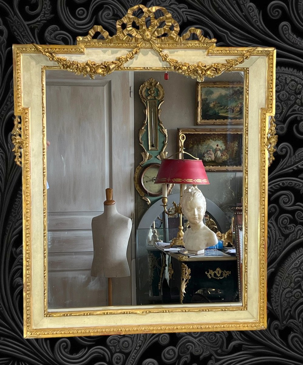 Antique Louis XVI Style Mirror In Lacquered Wood And Golden Stucco With Flower Decor-photo-5