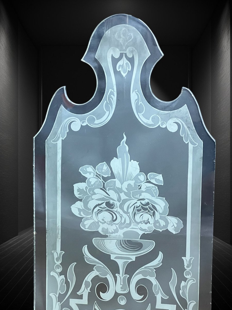 Pair Of 1900s Bistro Windows In Frosted And Acid Etched Glass-photo-1