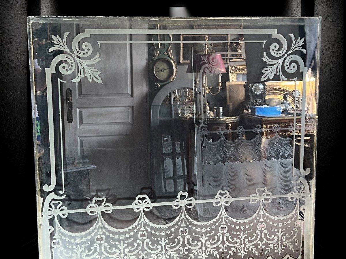 Grande Paire De Vitres Anciennes De Bistrot En Verre Dépoli Et Gravé A l'Acide-photo-2