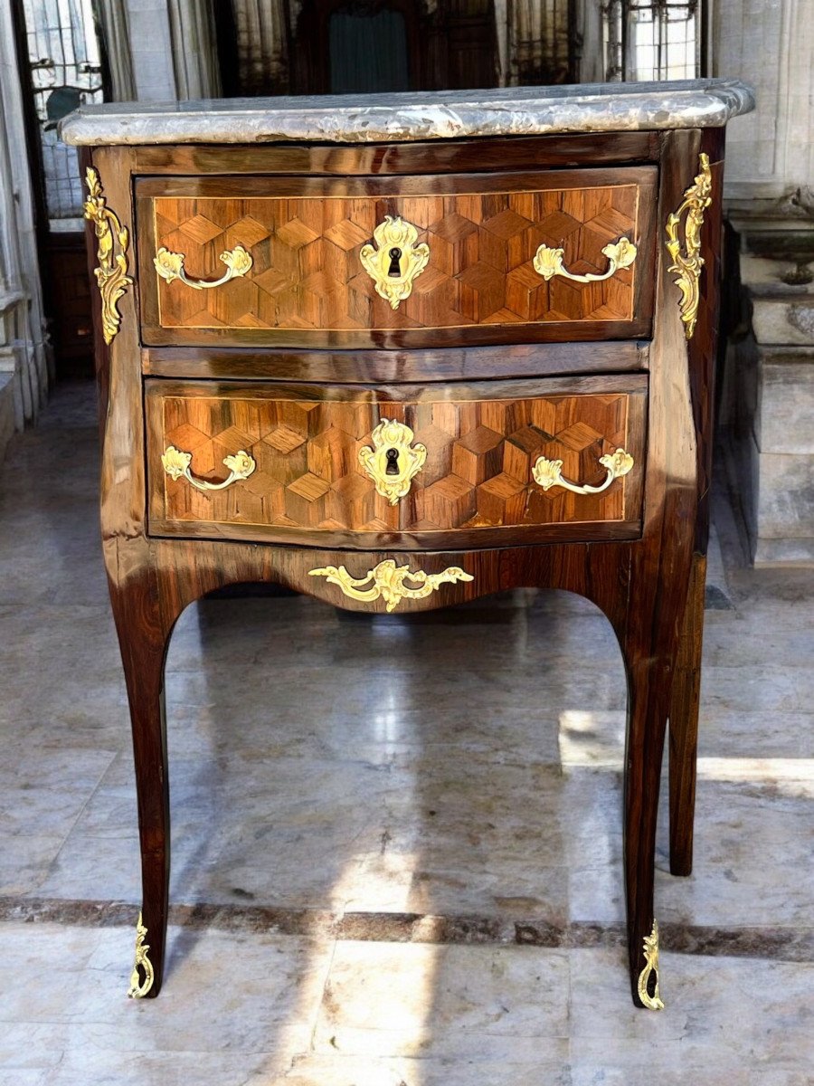 18th Century Louis XV Period Chest Of Drawers In Marquetry Decorated With Bronze / Marble Top