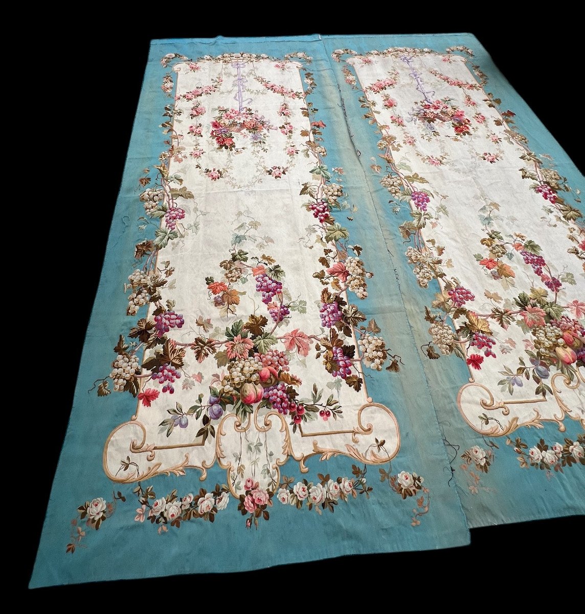 Pair Of Early 19th Century Hand-woven Aubusson Tapestries With Floral Decor-photo-6