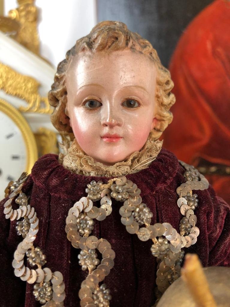 19th Century Child Jesus In Polychrome Carved Wood On A Gilded Base With A Doucine-photo-4