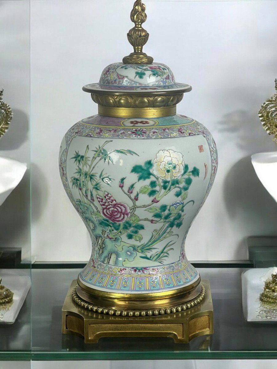 Baluster-shaped Covered Vase In Porcelain And Bronze In The Chinese Style-photo-2