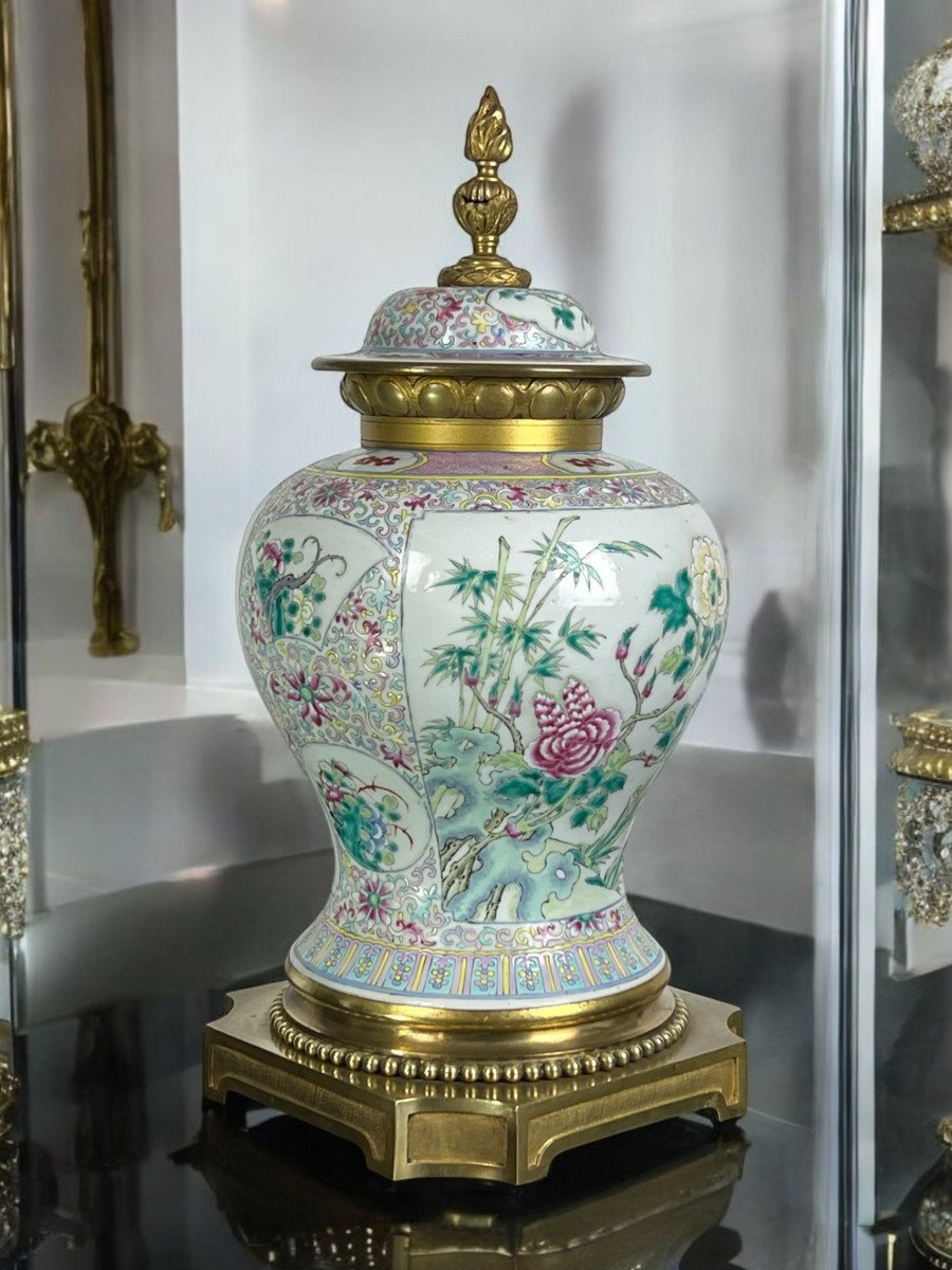 Baluster-shaped Covered Vase In Porcelain And Bronze In The Chinese Style-photo-6