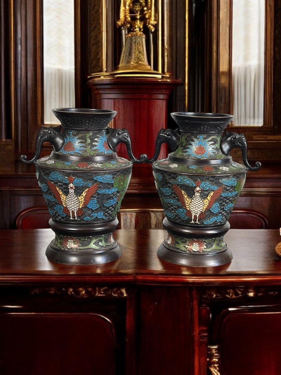 Paire De Vases De La Fin Du XIXe En Bronze Et émaux Cloisonnés Polychromes-photo-3