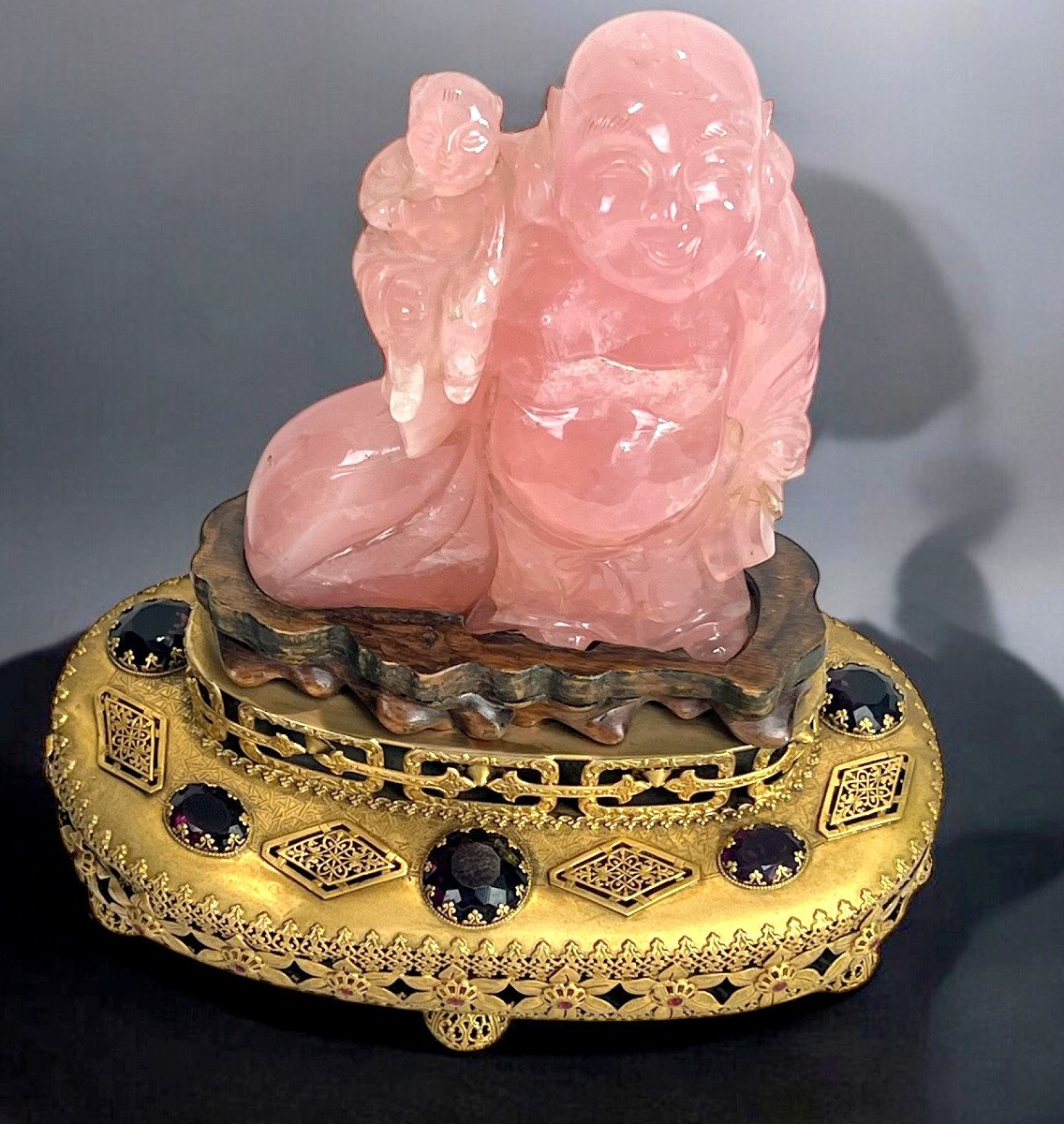 Chine / Sculpture /bouddha En Quartz Rose Avec Socle En Bronze Et Pierres Rouges-photo-4