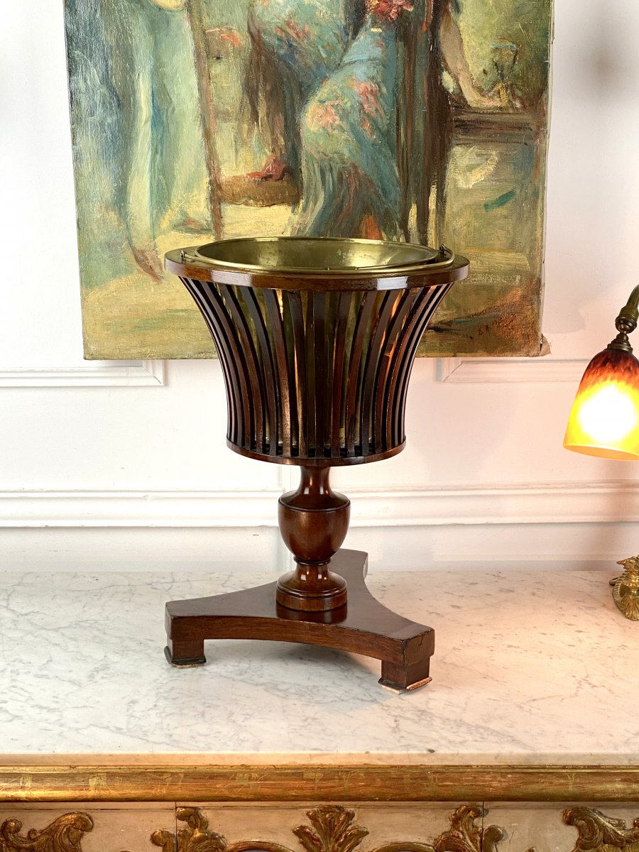 Georgian Jardiniere From 1820 Mahogany / Brass With Slats In The Shape Of A Vase