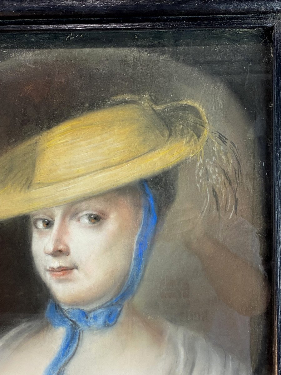 XVIIIth Oval Pastel Under Glass Framed In A 19th "portrait Of A Woman" Frame-photo-4