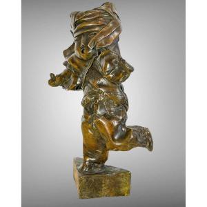 Bronze Patiné Et Signé De " Marie Fillon 1953 " Representant Un Bambin Dansant