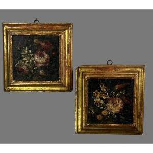 Paire De Tableaux XVIIIe / Huiles Sur Panneaux De Bois Representant Des Fleurs