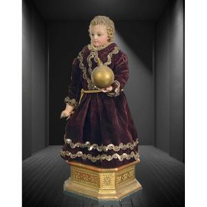 19th Century Child Jesus In Polychrome Carved Wood On A Gilded Base With A Doucine