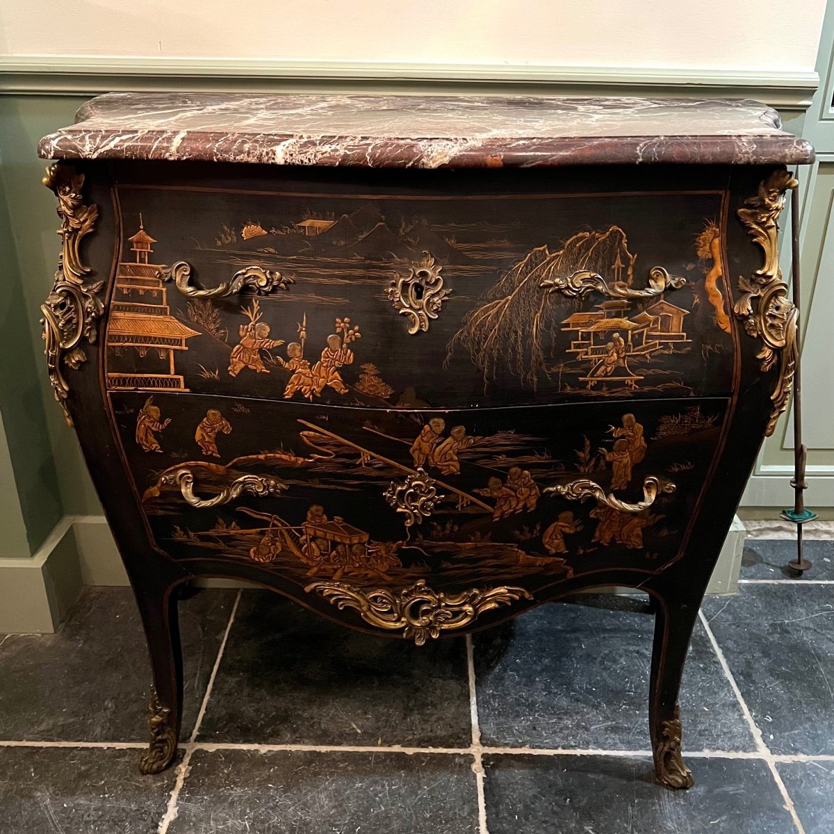 A Louis XV Style Chinese Lacquer Chest Of Drawers With Gilded Bronze Mounts-photo-4