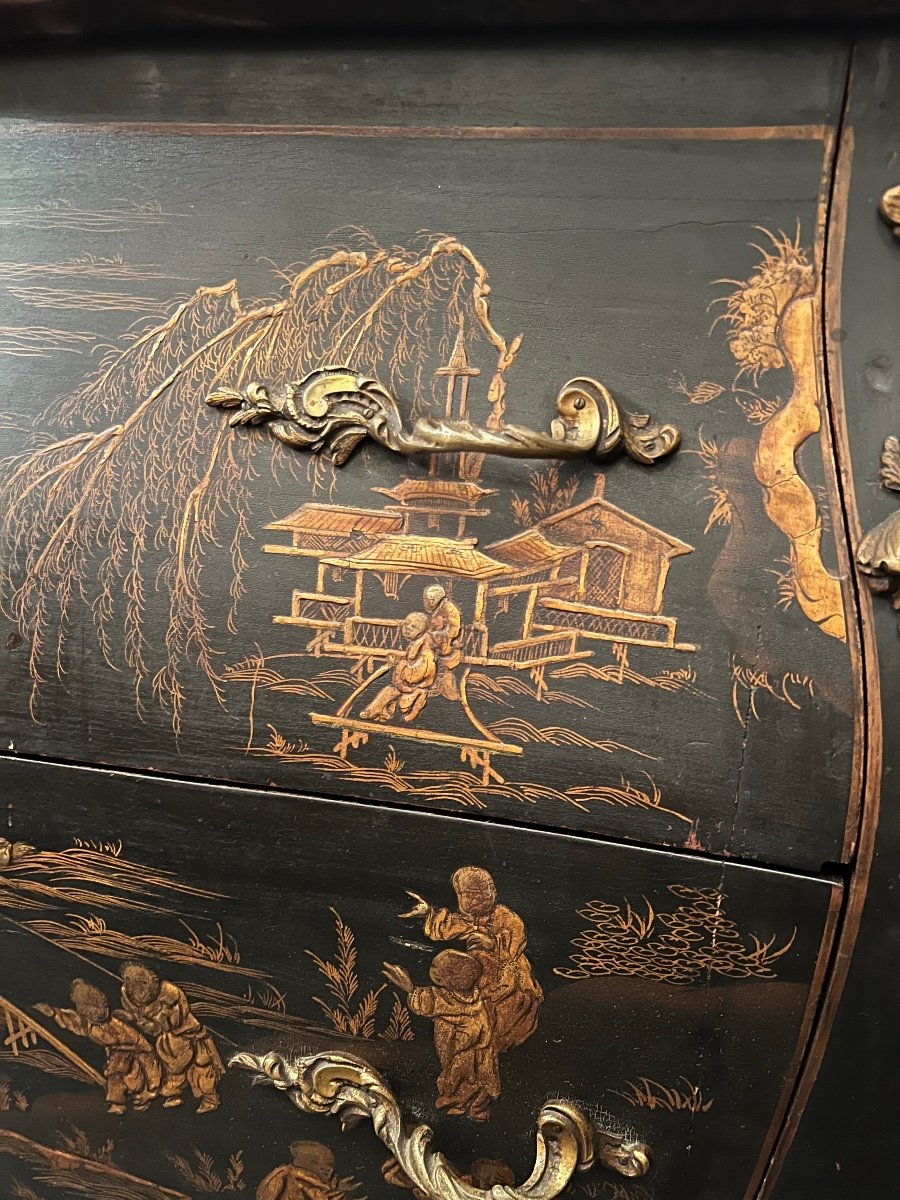 A Louis XV Style Chinese Lacquer Chest Of Drawers With Gilded Bronze Mounts-photo-5