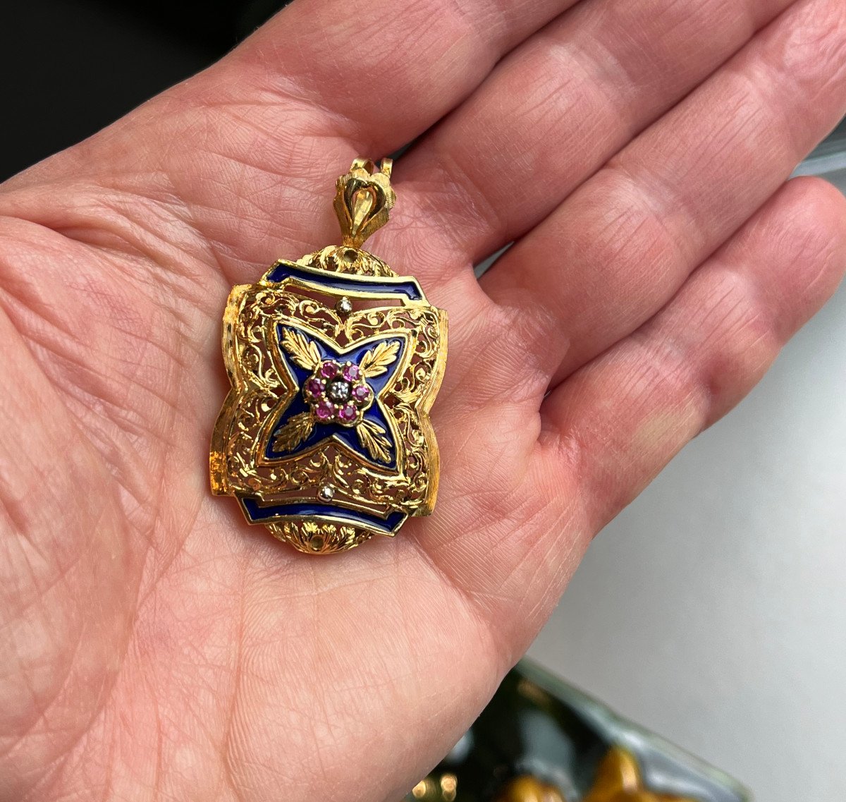 Brooch Forming A Pendant In Enameled Gold. 19th Century-photo-5