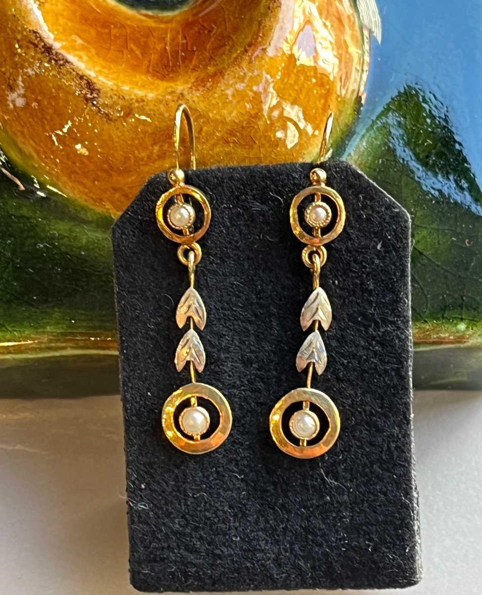 Pendants d'oreilles or jaune et or blanc époque Art Déco.