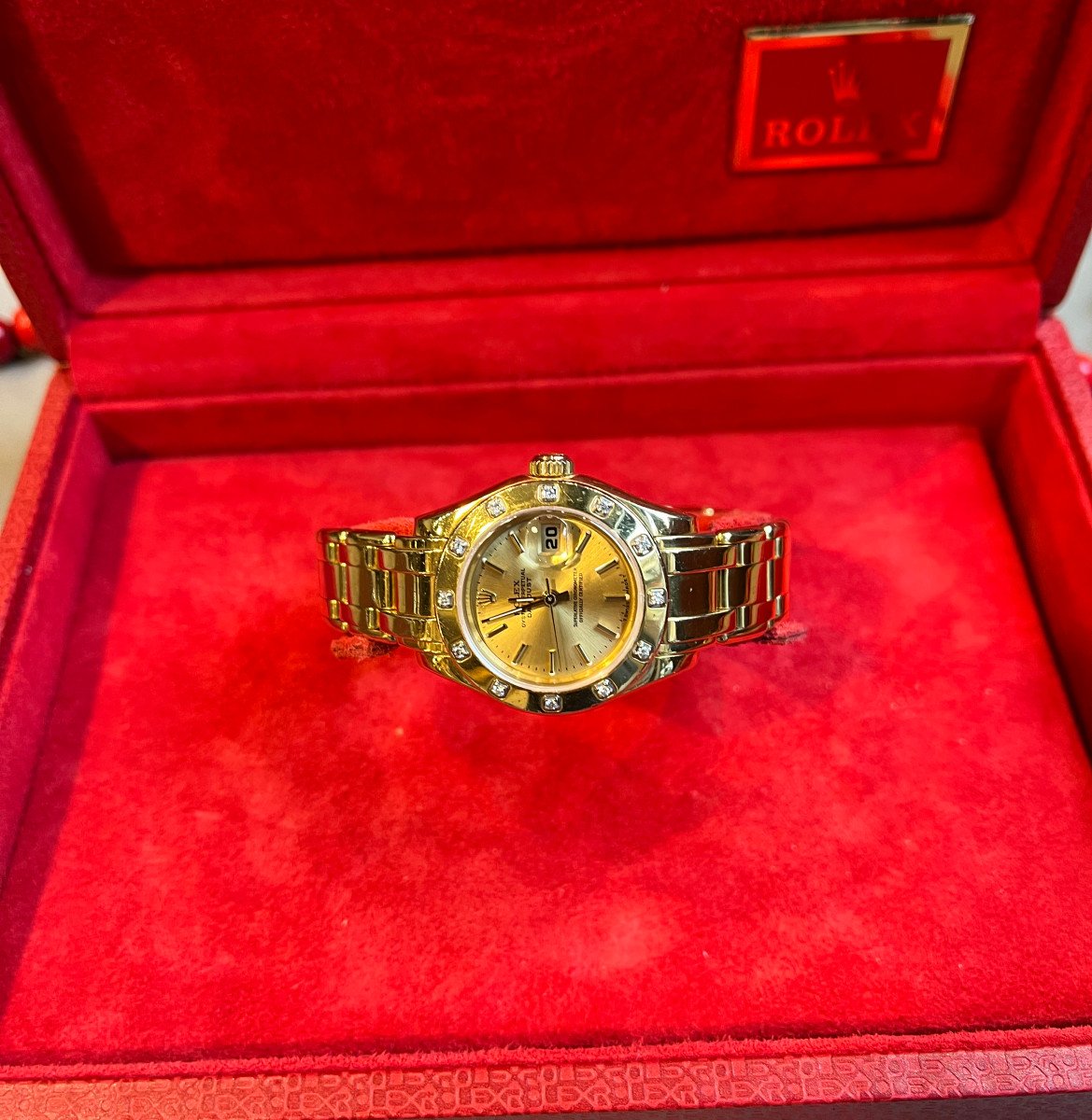 Rolex,lady Date Pearlmaster Gold Ref 69318.