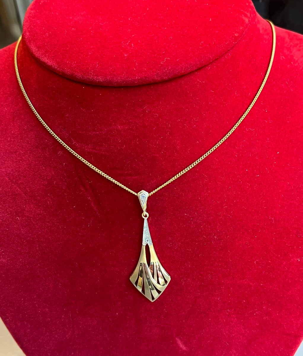 Gold Pendant, Art Deco Period.-photo-1