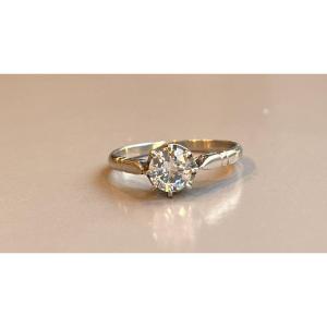 BAGUE SOLITAIRE SERTI SUR PLATINE D'UN DIAMANT DE 0,75carat.