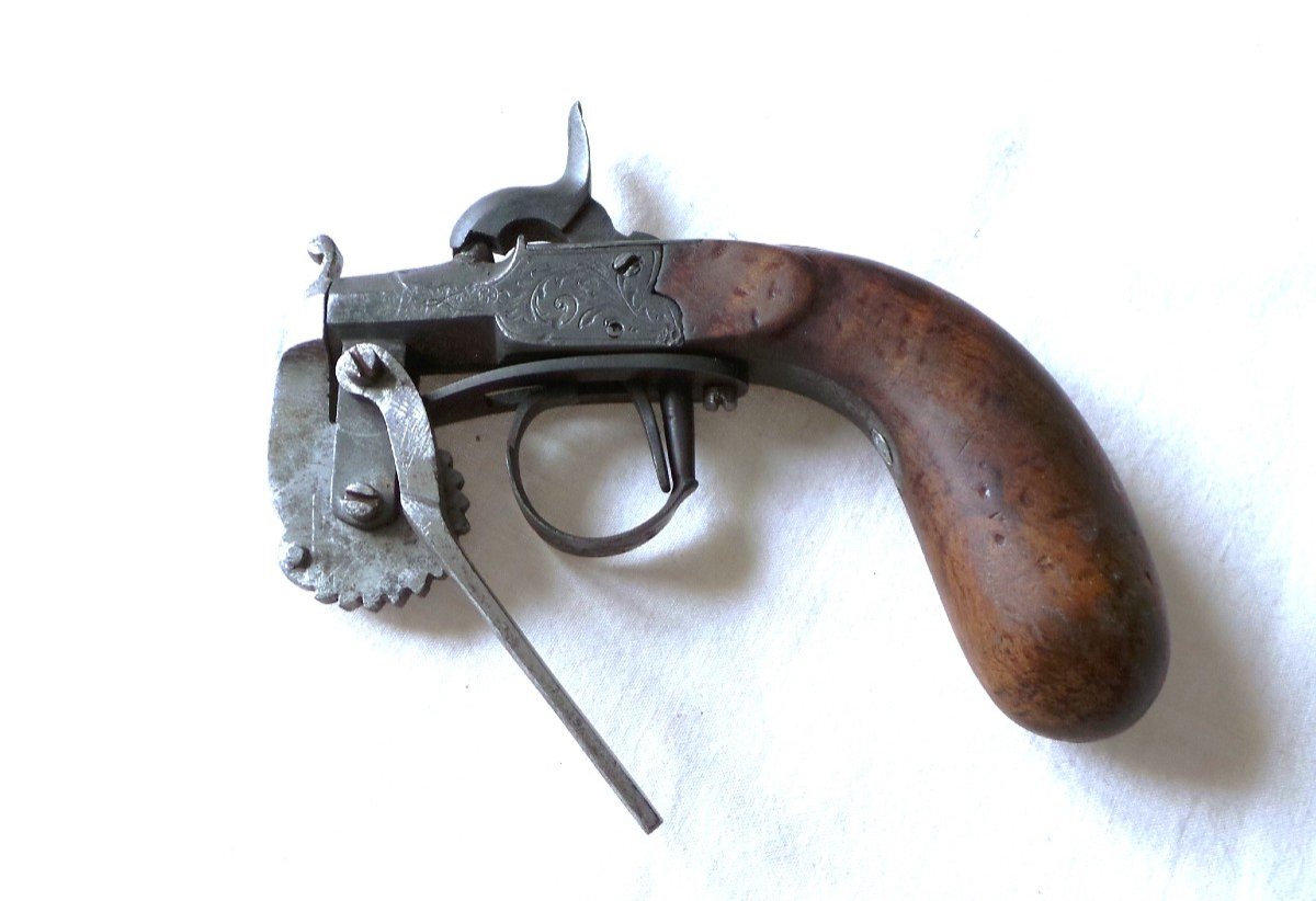 PISTOLET  " LOUIS-PHILIPPE " A COFFRE ET PERCUSSION EPROUVETTE -XIX°