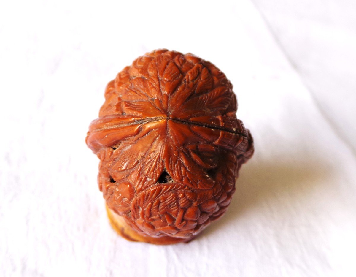 China - 19th Century - Carved Nuts "hediao" Immortal Monks "luohan" --photo-3