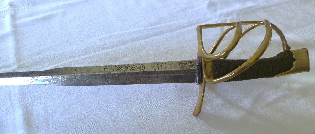 EPEE LAME A LA COLICHEMARDE  GRAVEE AUX ARMES D'ORANGE NASSAU ( 1711-1751 ) XVIII°