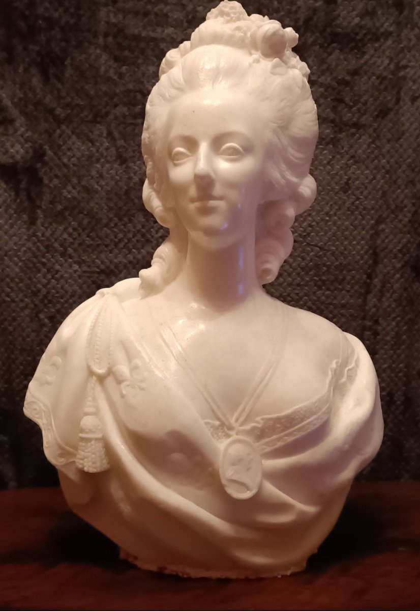 Important Bust Of Marie Antoinette Carrara Marble 19th Century