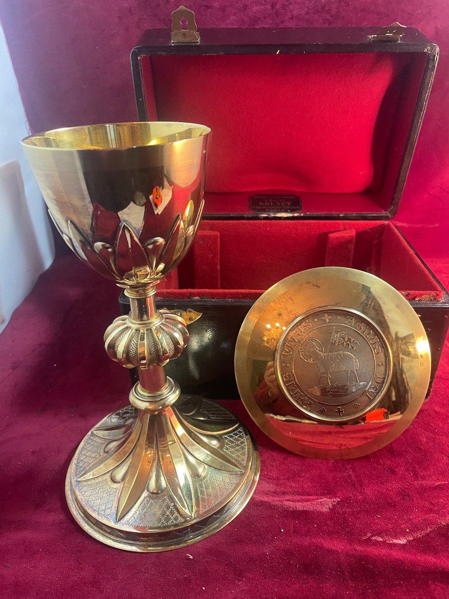 Silver Chalice With Its Patena And Box-photo-2