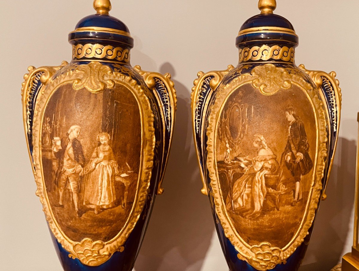 Pair Of Covered Vases: Choisy Le Roi, 19th Century-photo-2