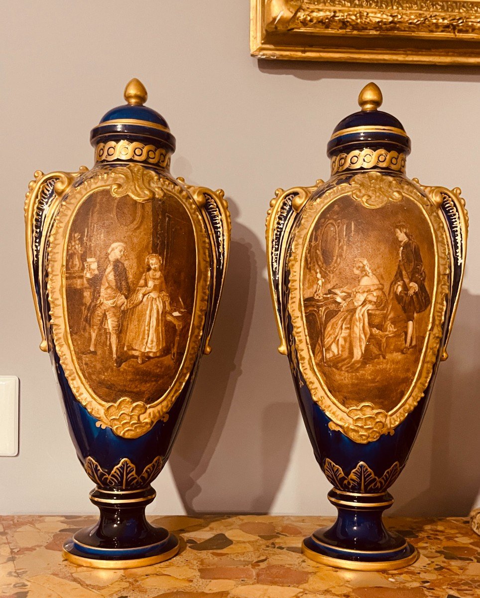 Pair Of Covered Vases: Choisy Le Roi, 19th Century