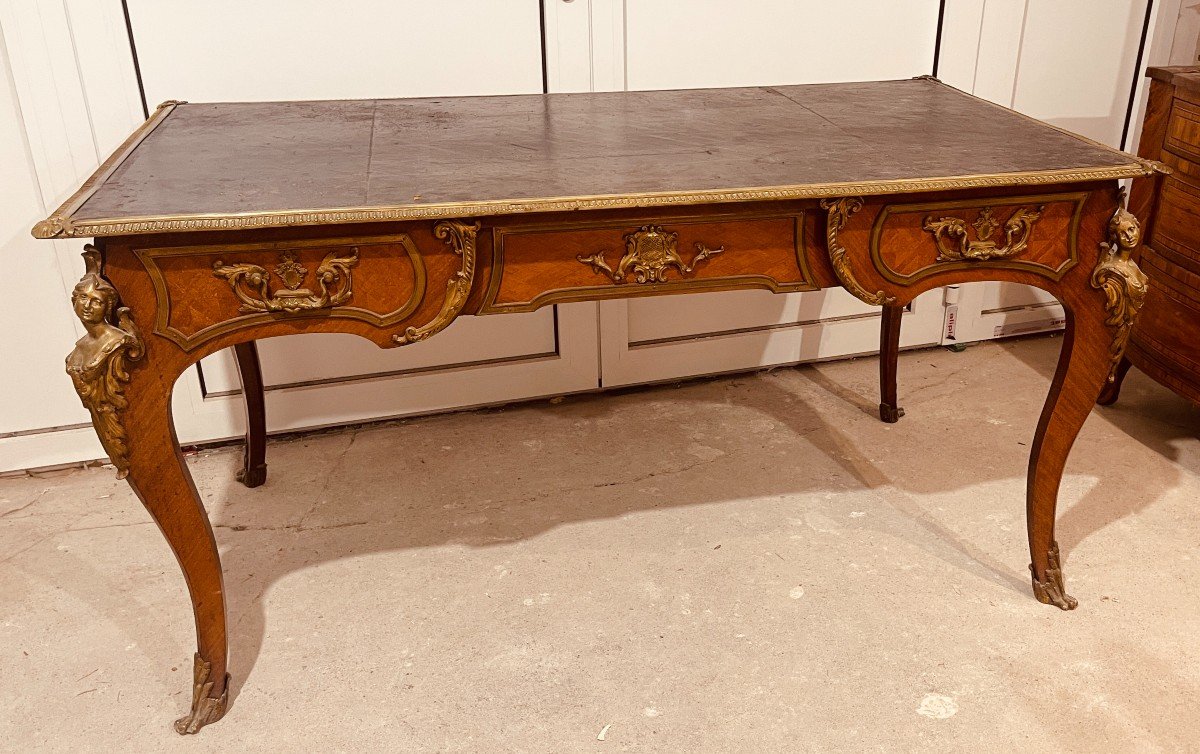 Bureau Louis XV Aux Espagnolettes , Epoque XIXe 