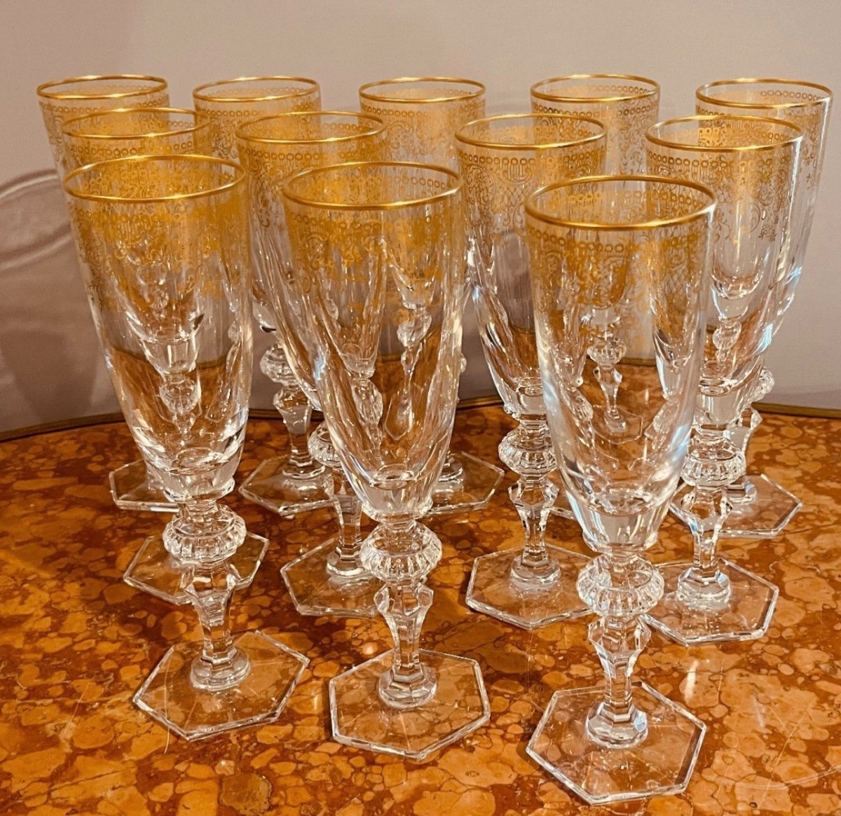 Service De 35 Verres en Cristal Doré 