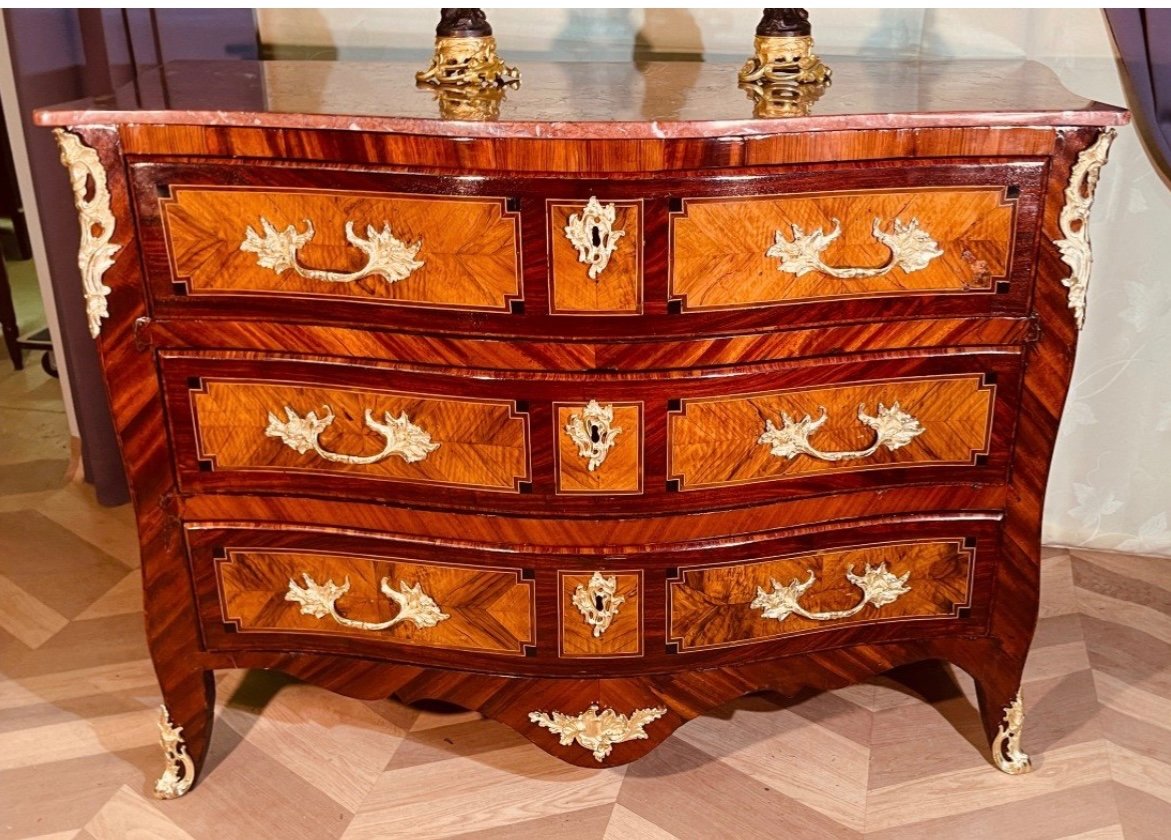 Louis XV Chest Of Drawers, 18th Century 