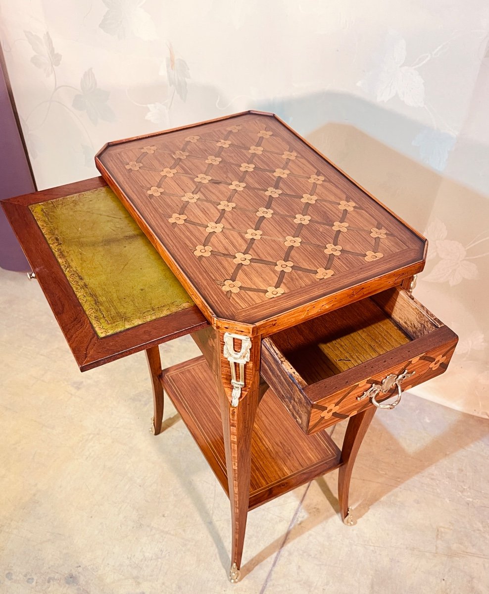 Queen's Marquetry Coffee Table, 19th Century -photo-4