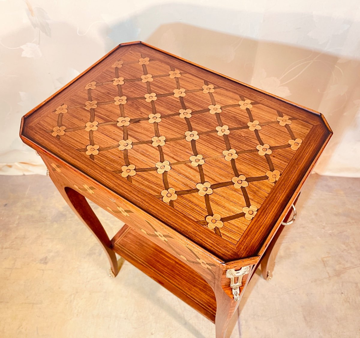 Queen's Marquetry Coffee Table, 19th Century -photo-6