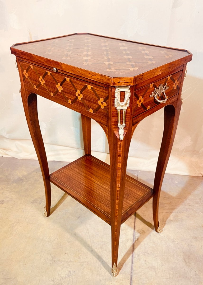 Queen's Marquetry Coffee Table, 19th Century -photo-7