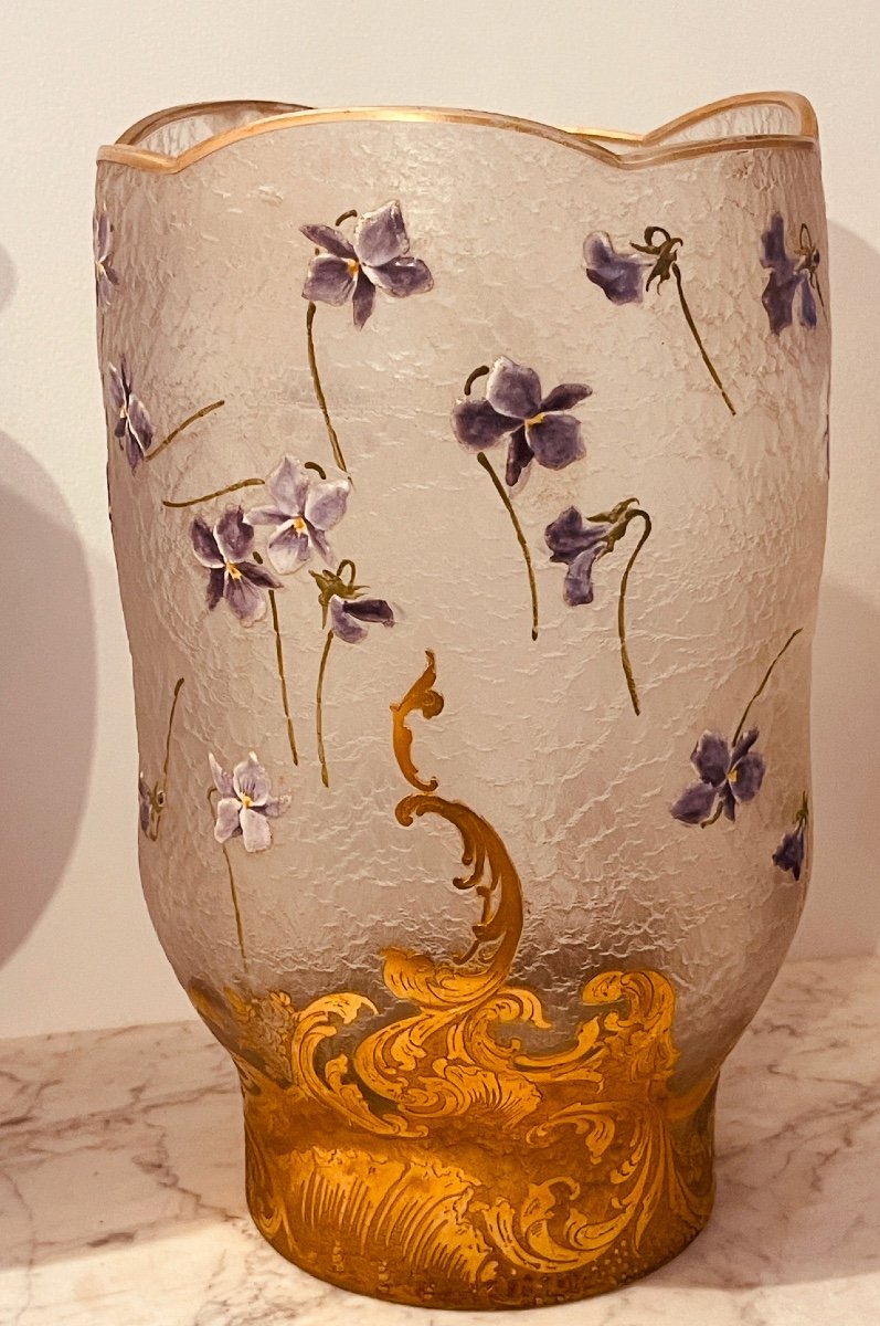 Vase With Violets, Signed Daum Nancy, 29 Cm 