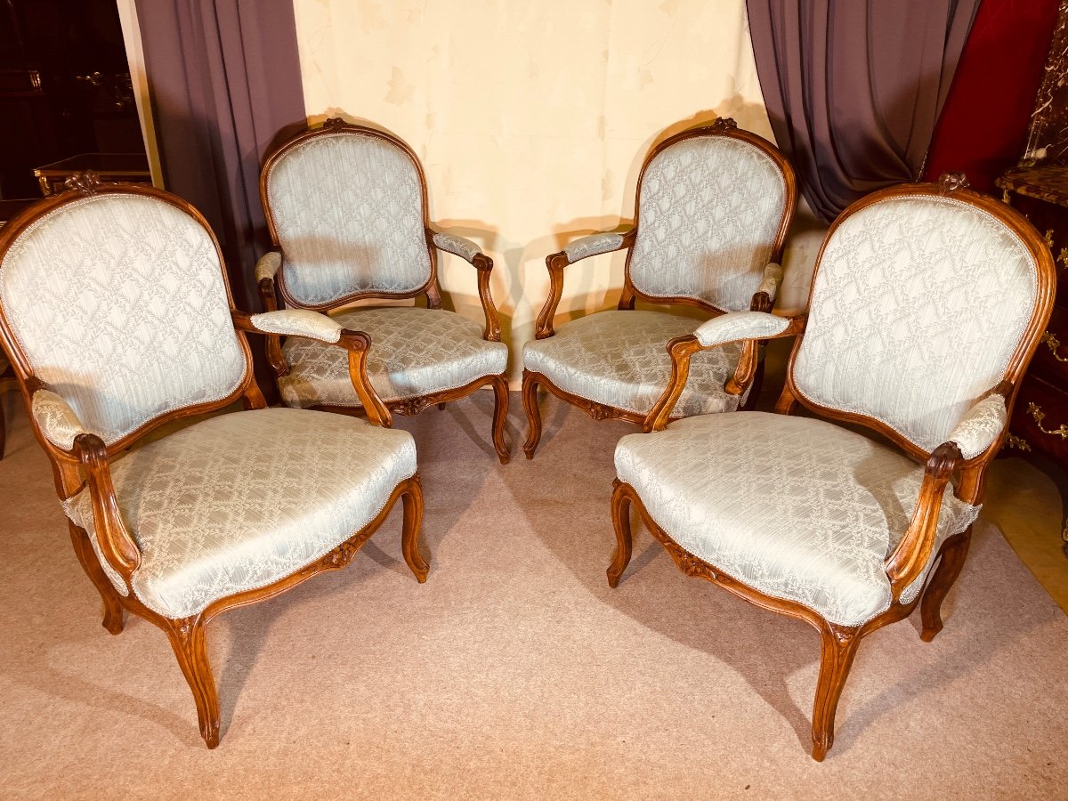 Set Of 4 Louis 15 Armchairs, 18th Century 