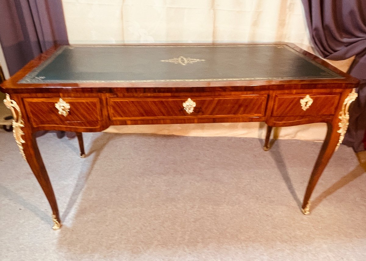 Bureau Plat Louis XV ,  époque 18eme Siècle 