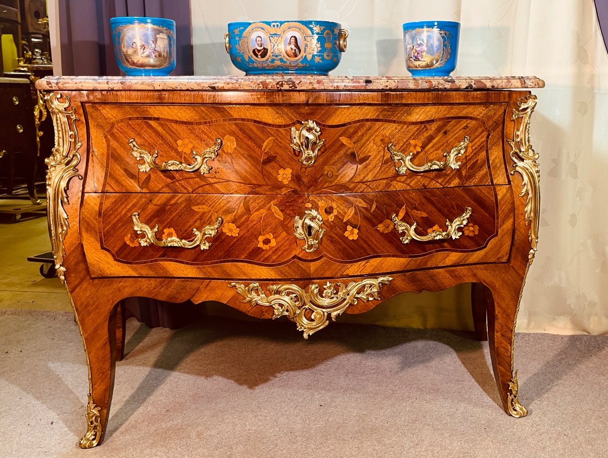 Commode Louis XV à Fleurs , époque 18eme Siècle -photo-2