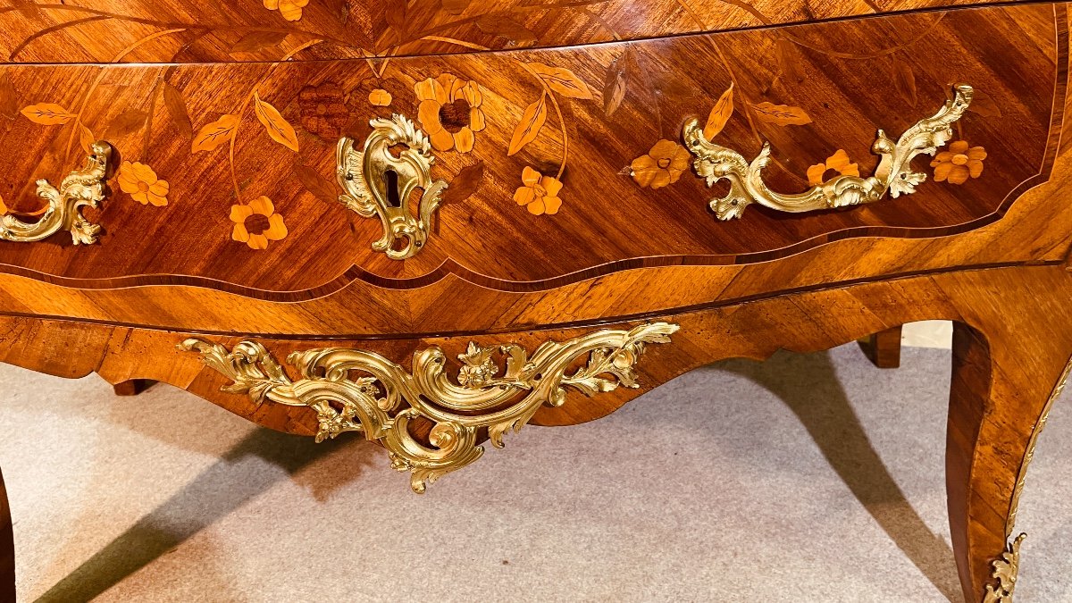 Commode Louis XV à Fleurs , époque 18eme Siècle -photo-3