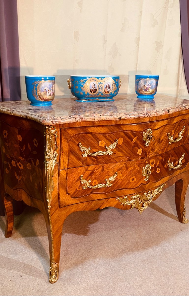 Commode Louis XV à Fleurs , époque 18eme Siècle -photo-4