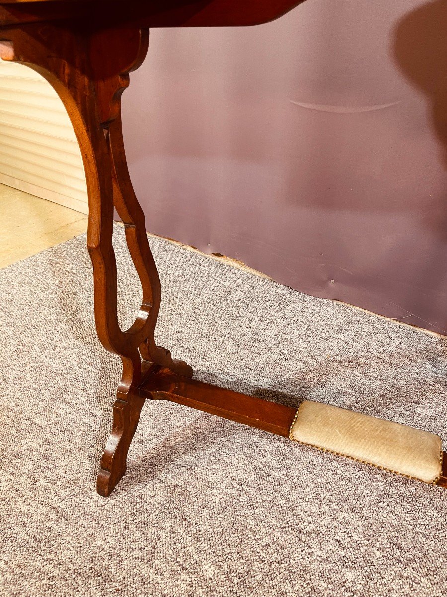 Kidney Shaped Mahogany Writing Table-photo-4