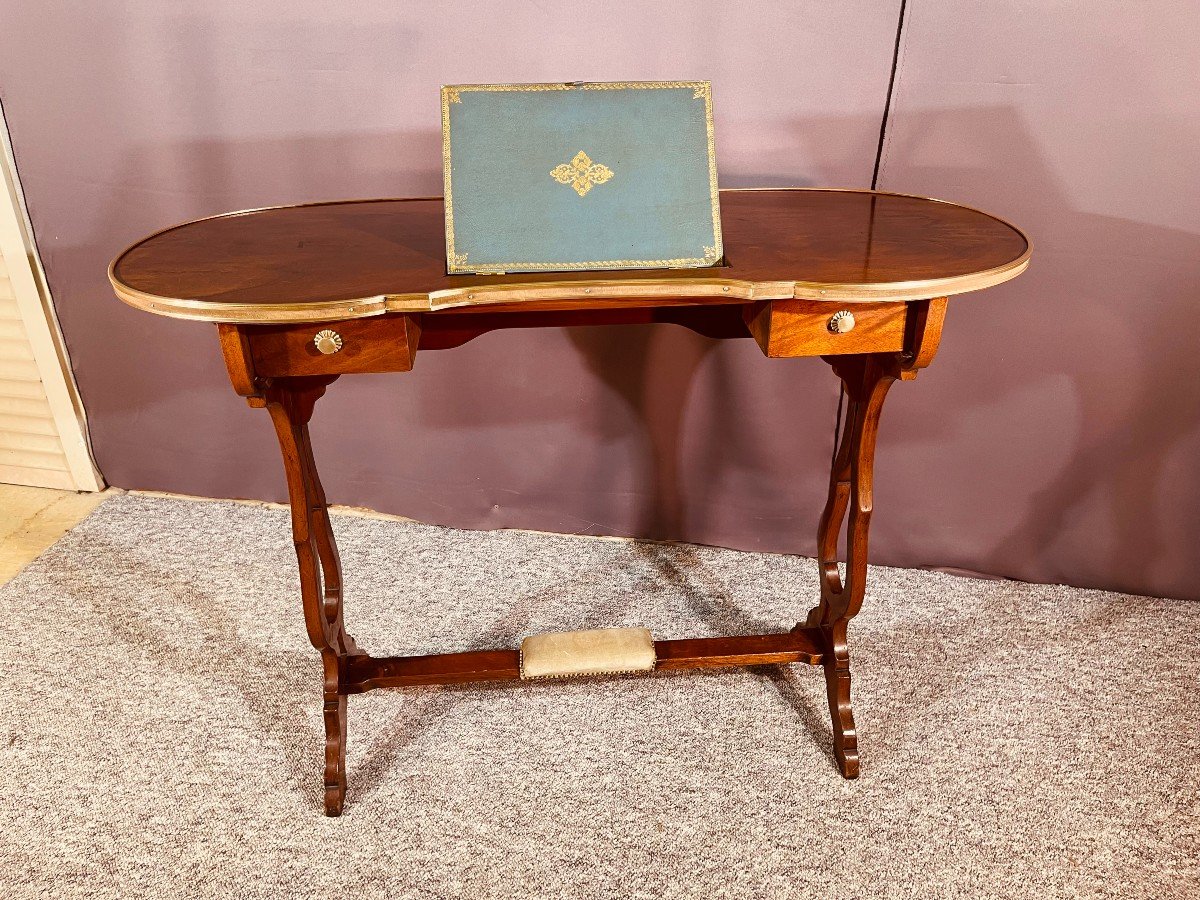 Kidney Shaped Mahogany Writing Table-photo-6